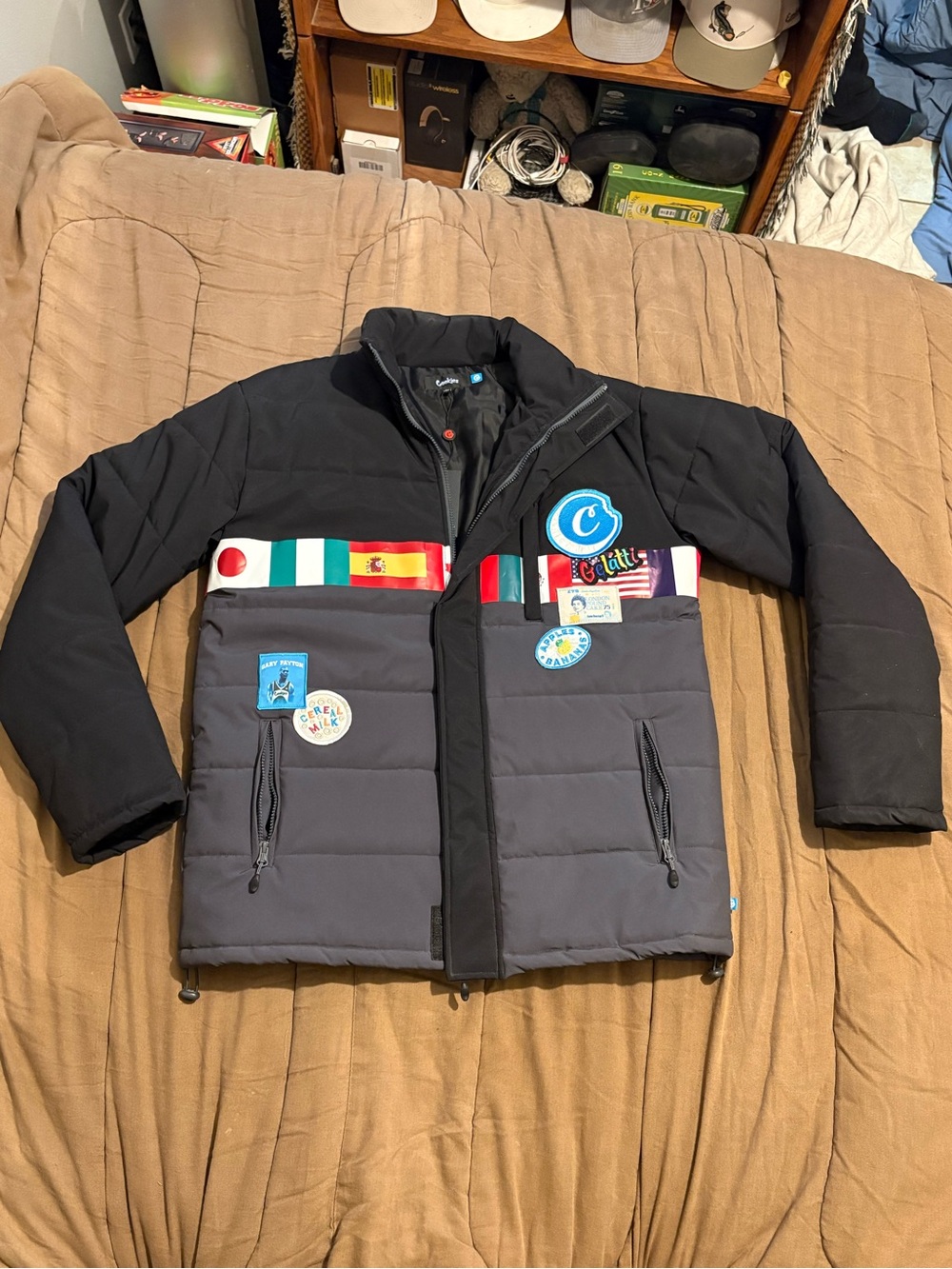 Kids Color-Block Badge Puffer Jacket - Navy & Gray